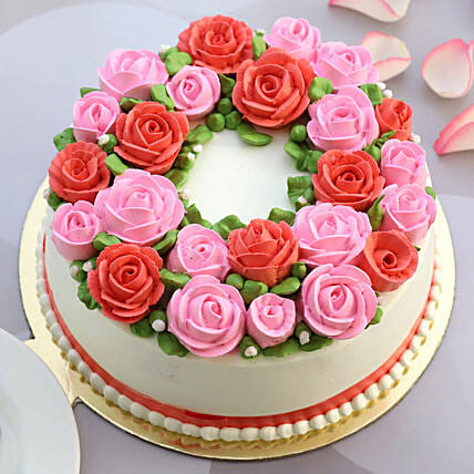 Roses All Around Butter Scotch Cake