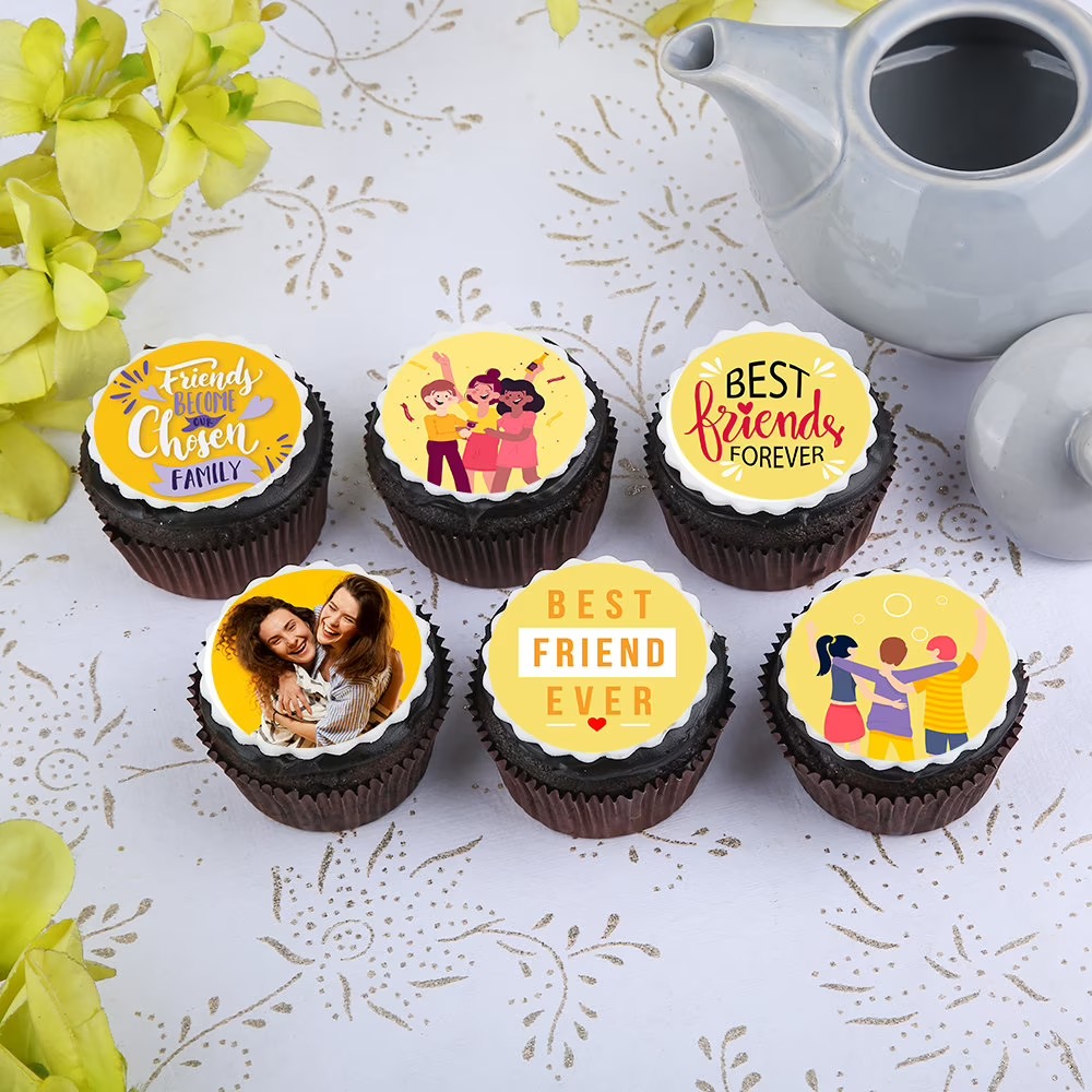Lip-smacking Friendship Day Cupcakes